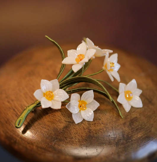 Pines Vintage de Narciso Envueltos a Mano - Accesorios para Abrigo - Image 9