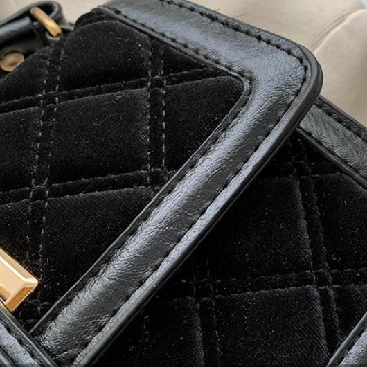 Bolso Bandolera Cuadrado Pequeño con Correa de Terciopelo Ancho - Image 15