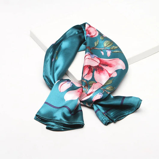 Pañuelo de Seda Premium para Mujer - Image 7