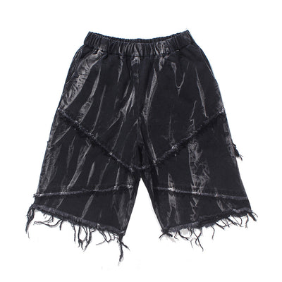 Shorts de Mezclilla Oscura con Estampado Tie-Dye y Bordes Deshilachados - Image 4