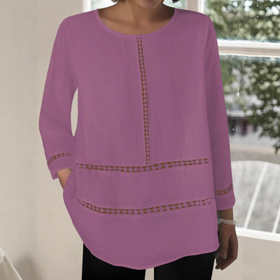 Blusa Semitransparente con Cuello Redondo y Detalles Calados - Image 4