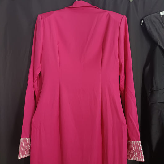 Vestido Rojo Rosado con Escote Profundo V y Cintura Alta - Image 10