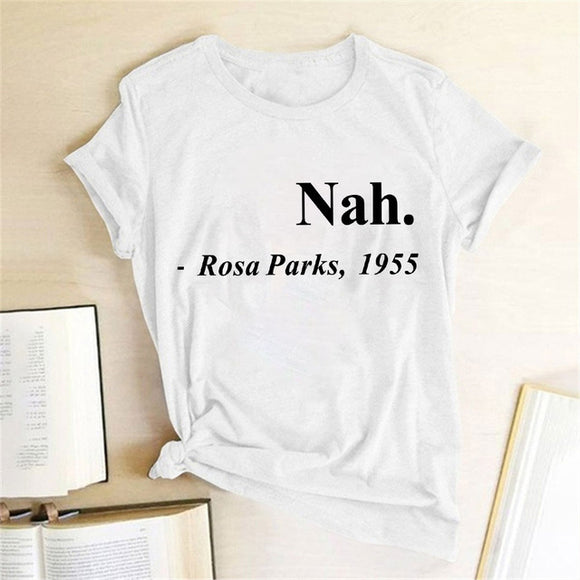 Playera Estampada para Mujer con Patrón de Dibujos Multicolor