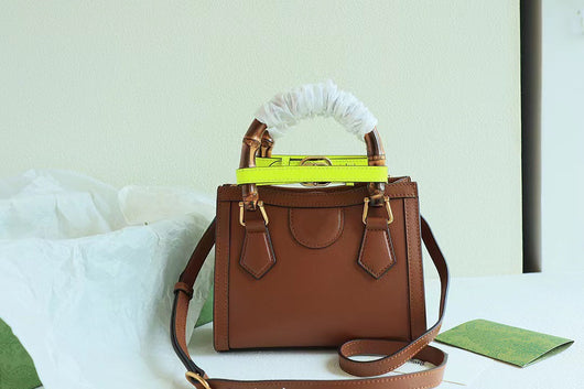 Bolso Bandolera de Diseñador con Asa de Bambú - Estilo Europeo y Americano - Image 18