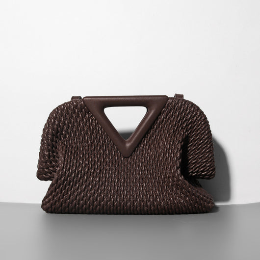 Bolso Nube Triangular de Cuero Vacuno Texturizado - Image 3
