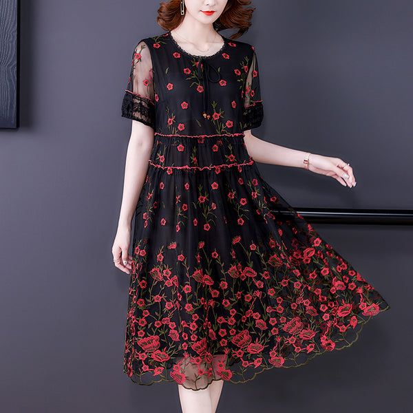 Vestido Elegante Dama Ancho con Bordado en Tul y Flores
