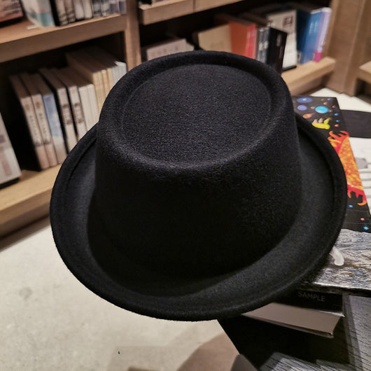 Gorro de Lana para Hombre con Ala Ondulada y Copa Plana - Image 11