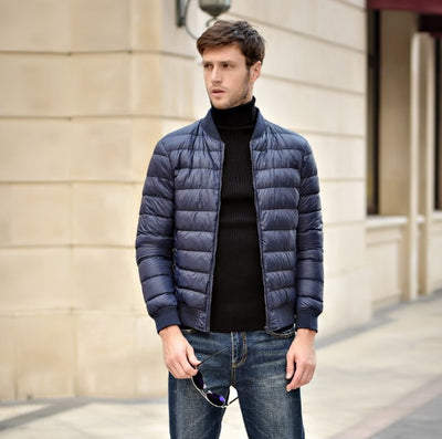 Chaqueta de Plumas para Hombre con Cuello Alto y Corte Moderno - Image 6