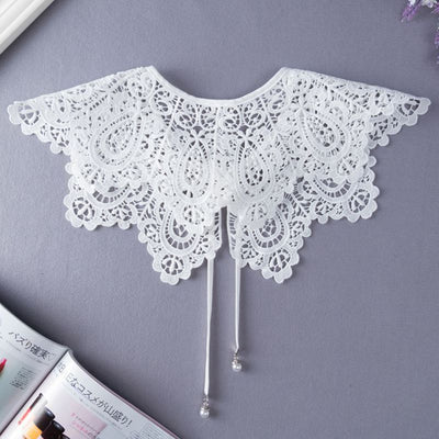 Chal Femenino con Cuello de Encaje Organza Bordado y Flores - Image 3