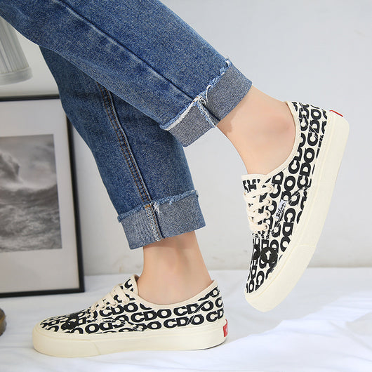 Zapatillas de Lona para Parejas con Letras - Diseño Casual Unisex - Image 8