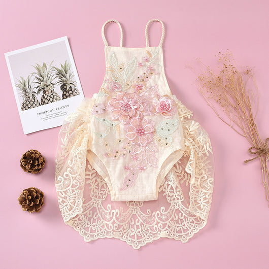 Falda Mesh con Patrón de Pétalos Bordados y Cuentas