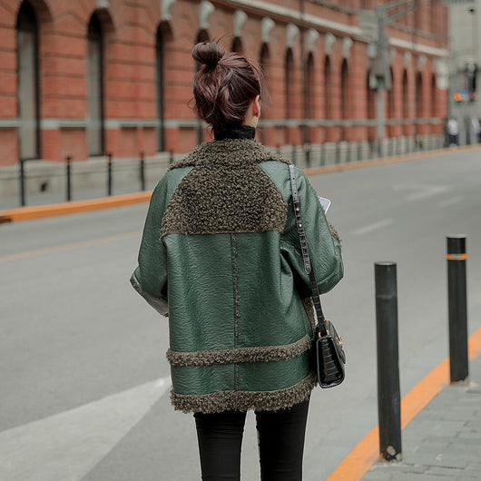 Abrigo de Lana Pura con Detalles en Piel - Image 7
