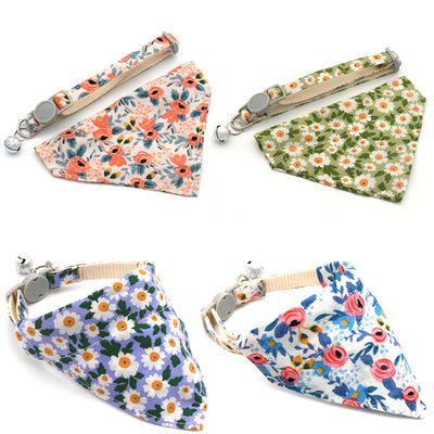 Pañoleta Triangular Floral para Mascotas Talla Pequeña