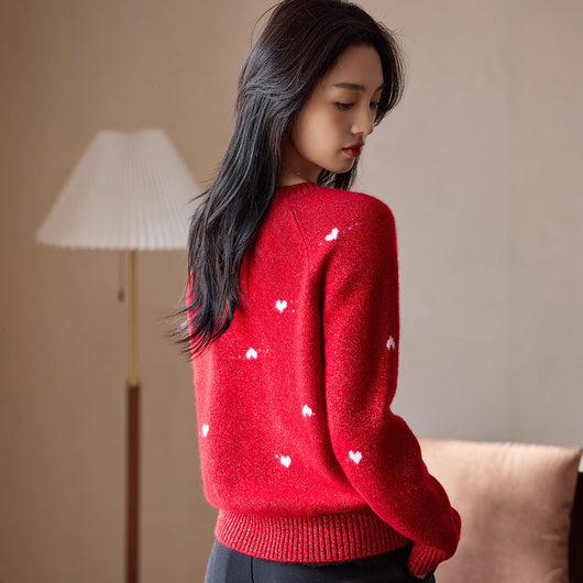 Suéter Rojo de Cuello Redondo para Mujer con Motivo de Corazón - Image 3