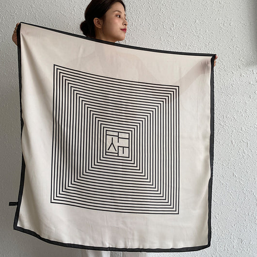 Pañuelo de Seda Simulada con Detalles de Contraste para Mujer - Image 15