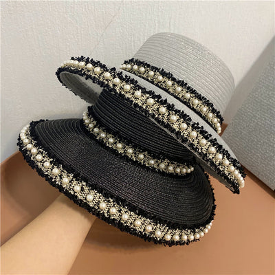 Sombrero Pescador con Alas Amplias y Detalles de Perlas Franjadas