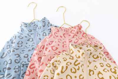 Traje Occidental Infantil de Dos Piezas con Cuello Parado - Image 8