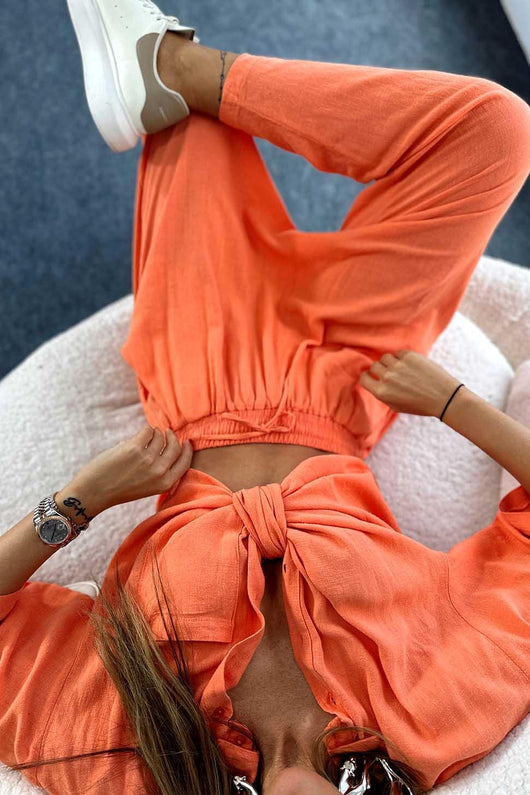 Conjunto de Dos Piezas: Blusa con Mangas Divididas y Pantalón Elástico - Image 10