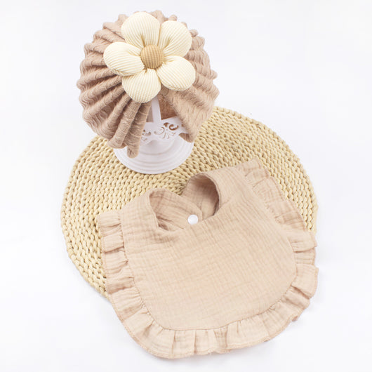 Conjunto de Gorro y Babero para Recién Nacido - Baberos de Muselina Orgánica con Volantes - Image 6