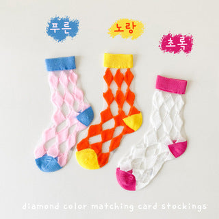 Calcetines Infantiles de Seda con Diseño Cuadriculado
