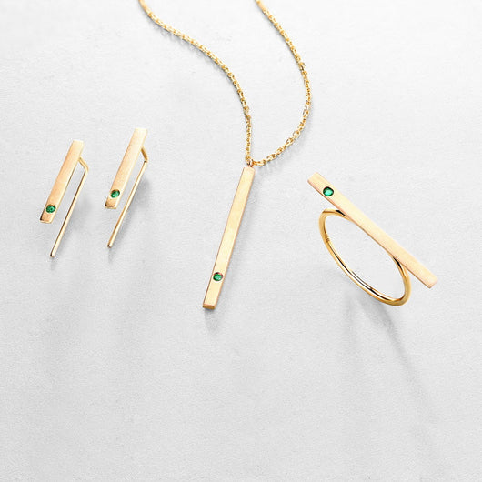 Aretes de Esmeralda Natural en Oro 14K - Diseño Minimalista y Delicado