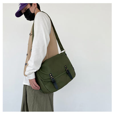 Bolsa de Mensajero Retro de Lona con Cierre Abatible y Detalles de Herrería - Image 13