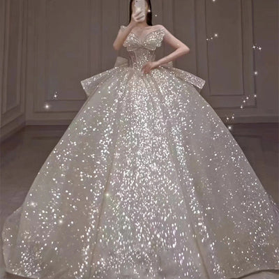Vestido de Novia Retro con Hombro Descubierto y Cola Larga de Lujo