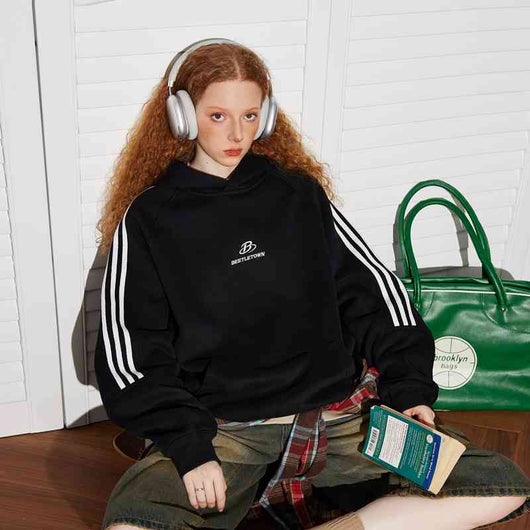 Sudadera con Capucha de Rayas Retro Deportiva para Mujer - Image 3