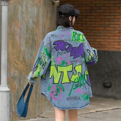 Chaqueta Denim Oversized con Estampado Grafiti para Mujer - Image 7