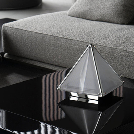 Lámpara de Mesa Minimalista Moderna con Diseño Artístico - Image 10