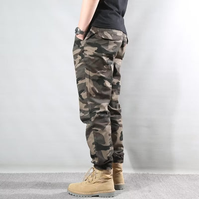 Pantalones Cargo Retro Estilo Japonés con Camuflaje y Corte Tobillero - Image 23