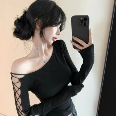 Blusa Negra de Manga Larga Elegante Estilo Diseñador - Image 4