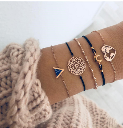 Pulsera de 4 Piezas con Cuentas Huecas de Flor en Cadena - Image 19
