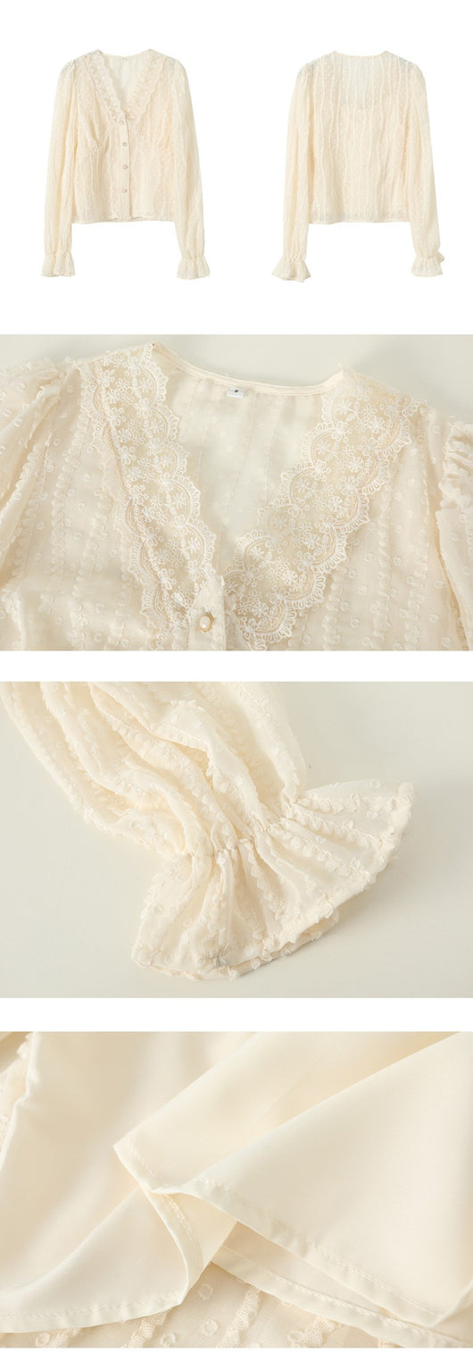 Blusa de Encaje Estilo Real Francés con Mangas Acampanadas - Image 8