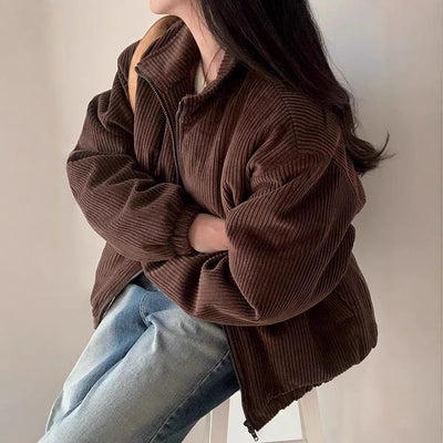 Abrigo Corto Acolchado de Algodón con Diseño de Rayas Hundidas y Solapa para Mujer - Image 4