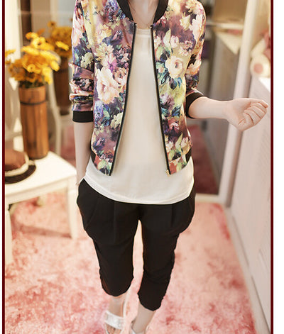 Chaqueta Corta Floral Estampada con Cuello de Pie y Cierre de Cremallera para Mujer - Image 3