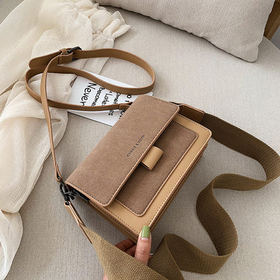 Bolsa Retro Cuadrada Super Fire Scrub - Image 10