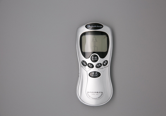 Masajeador Portátil de Fisioterapia Digital con Tecnología de Pulso - Image 2