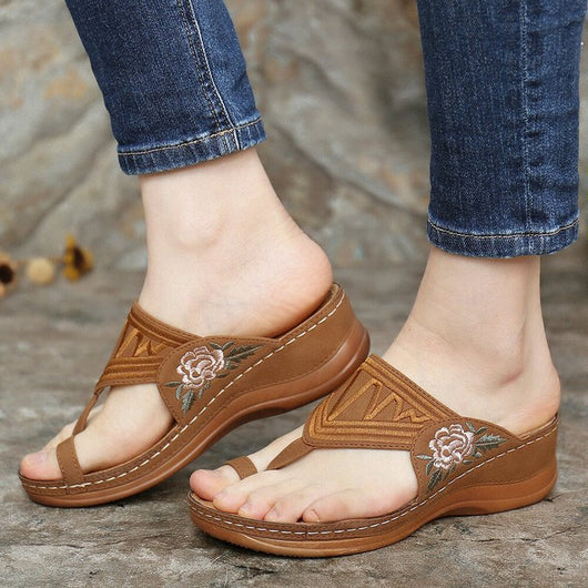 Sandalias Bordadas Cómodas para Verano - Chanclas Elegantes para Mujer - Image 2