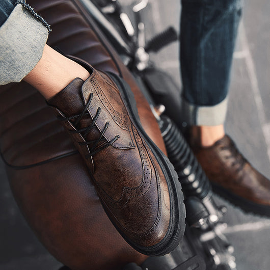 Zapatos de Cuero Premium Estilo Británico para Hombre - Botines Altos Versátiles - Image 3