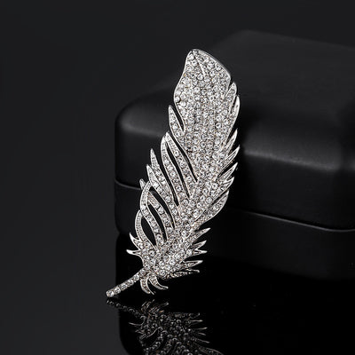 Broche de Pluma Diamantado Estilo Coreano - Accesorio Premium para Traje - Image 3