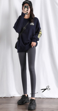 Leggins Shark para Mujer: Shorts Ajustados de Tres Cuartos en Negro para Ciclismo - Image 8