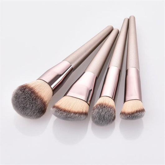 Set de Brochas de Maquillaje con Mango de Madera y Acabado Oro Champagne - Image 2