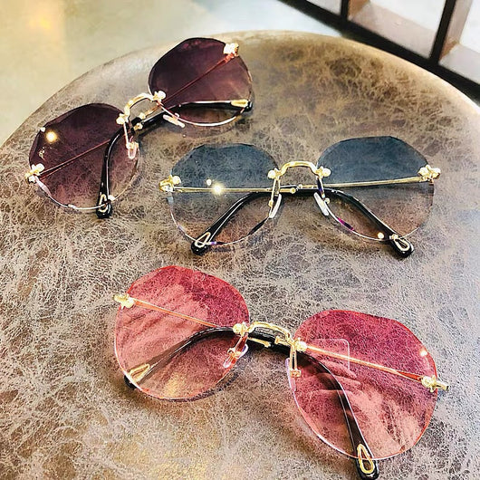 Gafas de Sol Poligonales para Mujer sin Montura con Detalles Metálicos