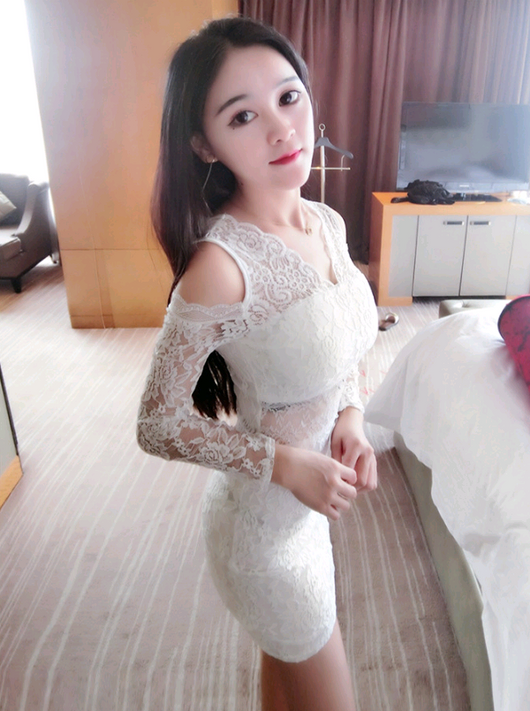 Vestido de Encaje Ajustado con Escote en V y Mangas Largas para Salidas Nocturnas - Image 7