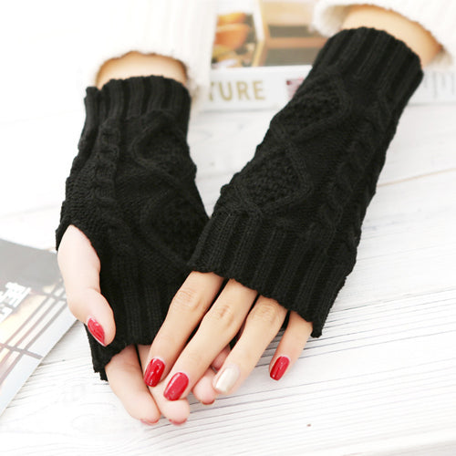 Guantes sin dedos con patrón de diamantes - Image 7