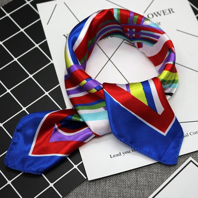 Pañuelo de Seda Elegante - Image 9