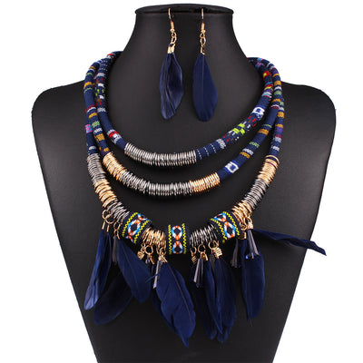 Conjunto de Collar y Aretes con Borlas de Pluma - Image 23
