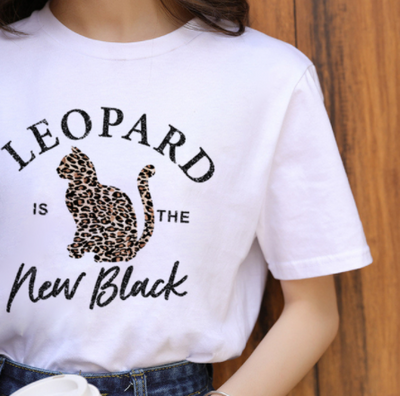 Blusa Estampada con Leopardo y Labios - Estilo Western Casual para Mujer - Image 71