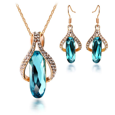 Conjunto de Aretes y Dije de Diamantes Chapados en Oro - Image 10